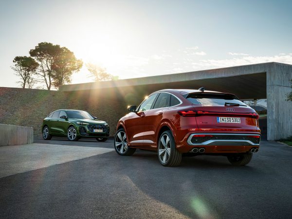 (c) Audi AG