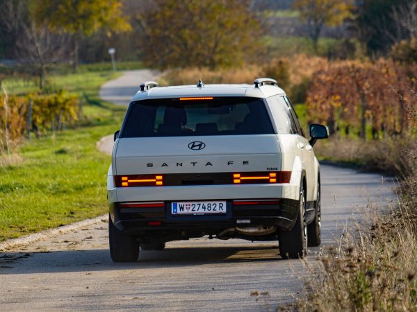 Hyundai Santa Fe Hybrid (c) Stefan Gruber