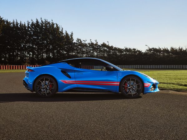 (c) Lotus Cars