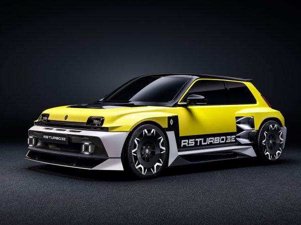 (c) Renault Communications