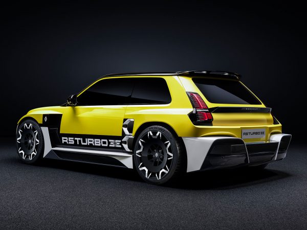 (c) Renault Communications
