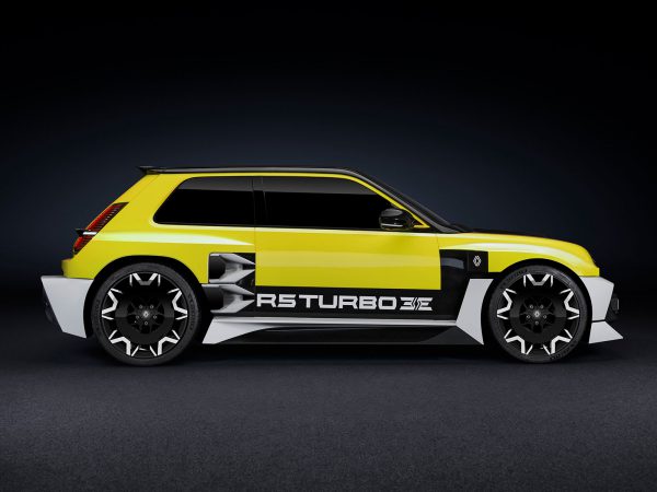 (c) Renault Communications