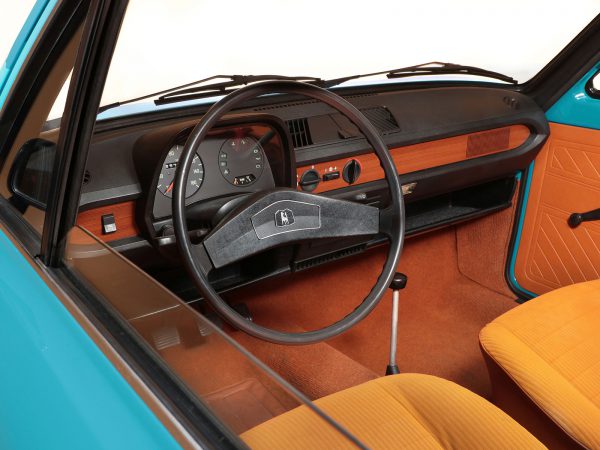 (c) Volkswagen AG