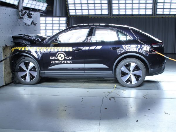 (c) ÖAMTC/Euro NCAP