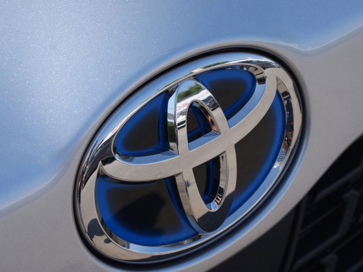 (c) Toyota