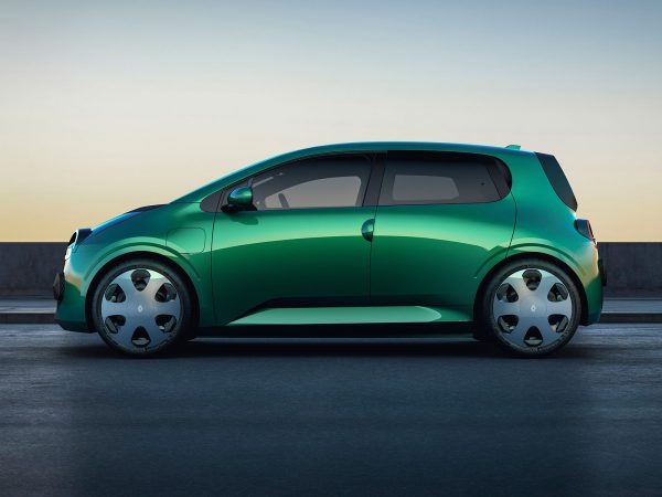 (c) Renault Communications