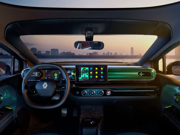 (c) Renault Communications