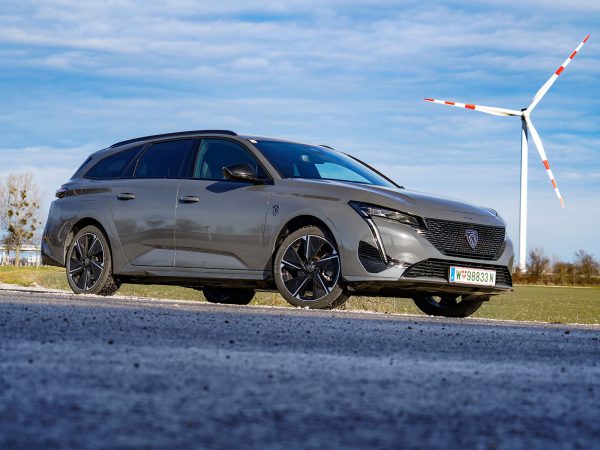 Peugeot e-308 SW GT (c) Stefan Gruber