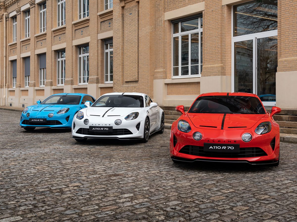 (c) Renault Communications