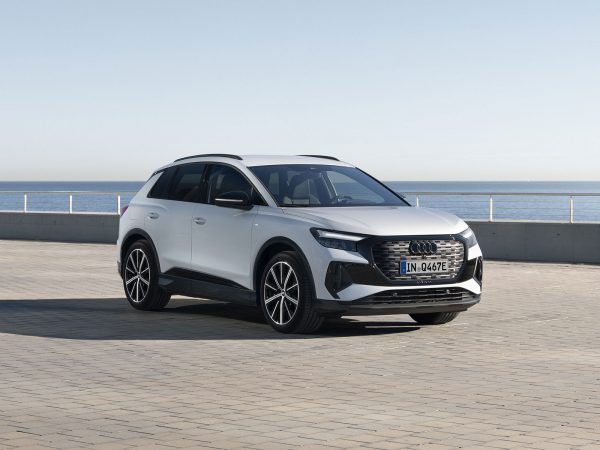 (c) Audi AG