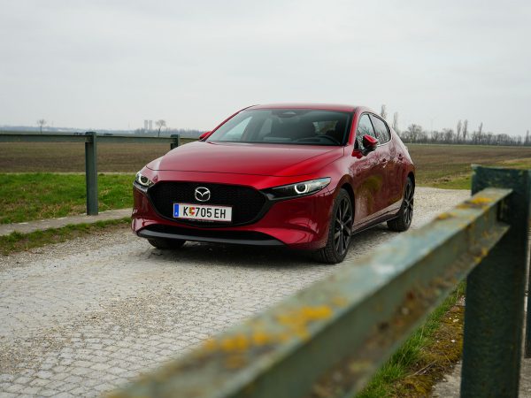 Mazda 3 2.5L e-SKYACTIV (c) Johannes Ibrahim