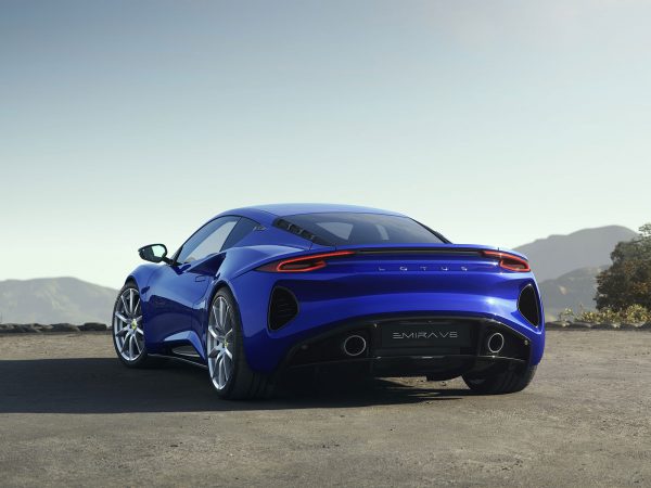 (c) Lotus Cars