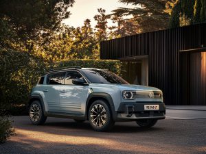 (c) Renault Communications