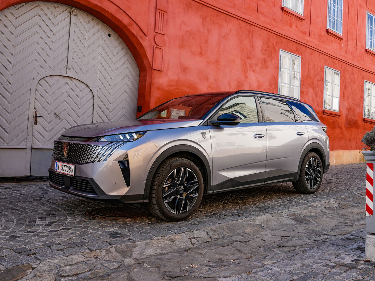 Peugeot 5008 GT Hybrid 136 e-DCS6 (c) Stefan Gruber