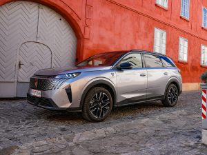 Peugeot 5008 GT Hybrid 136 e-DCS6 (c) Stefan Gruber