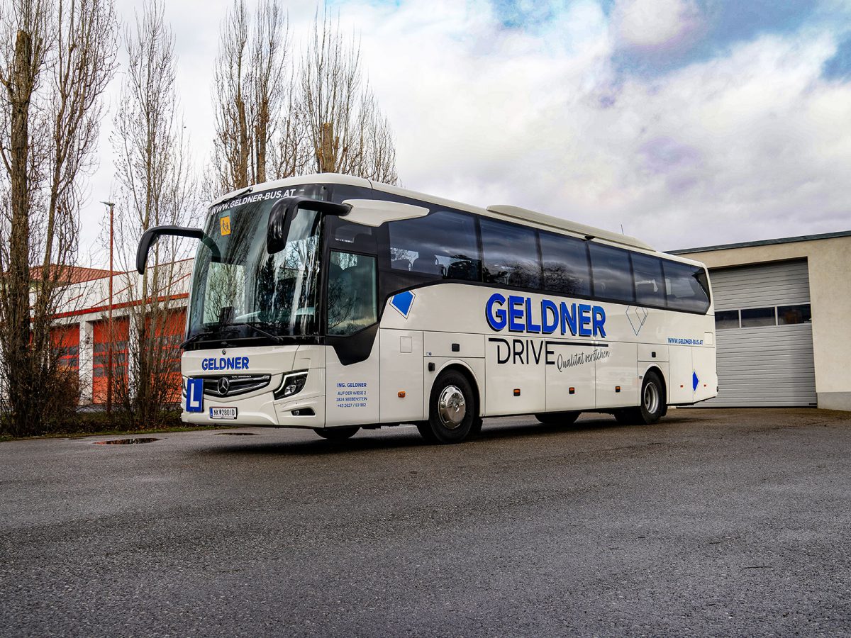 Der Mercedes Tourismo Fahrschulbus (c) Stefan Gruber
