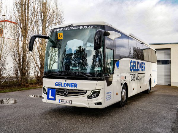 Der Mercedes Tourismo Fahrschulbus (c) Stefan Gruber
