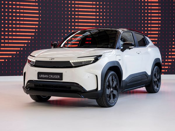(c) Toyota