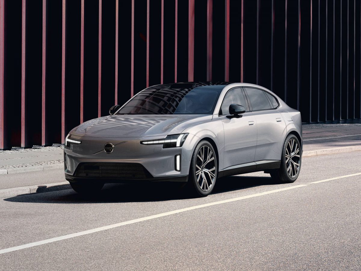 (c) Volvo Cars
