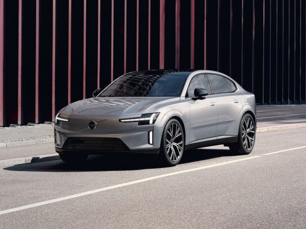(c) Volvo Cars