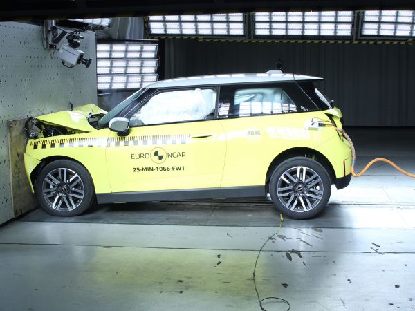 (c) ÖAMTC/Euro NCAP