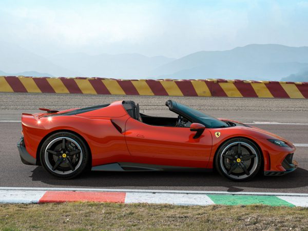 (c) Ferrari