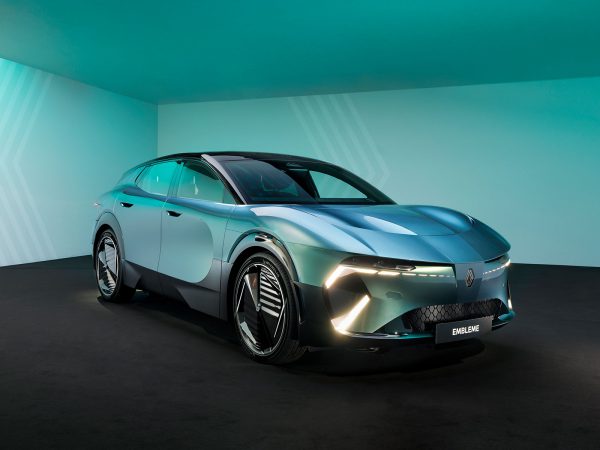 (c) Renault Communications