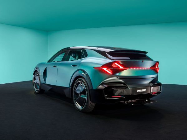 (c) Renault Communications