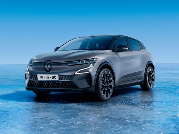 (c) Renault Communications