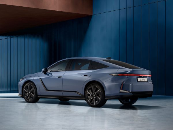 (c) Lexus
