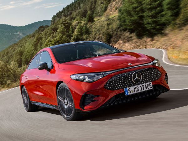 (c) Mercedes-Benz AG