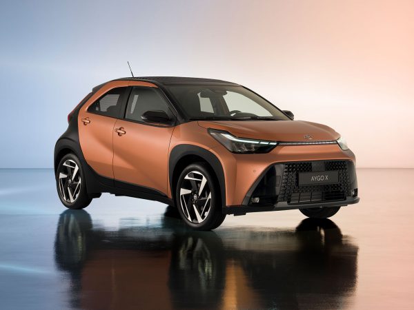 (c) Toyota