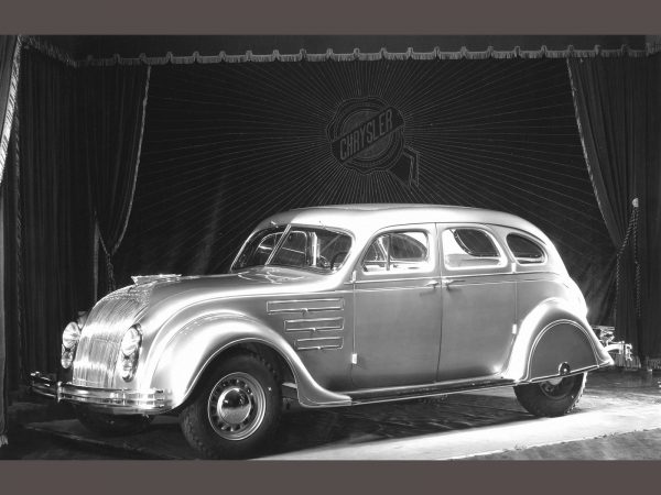 Chrysler Airflow (c) Chrysler
