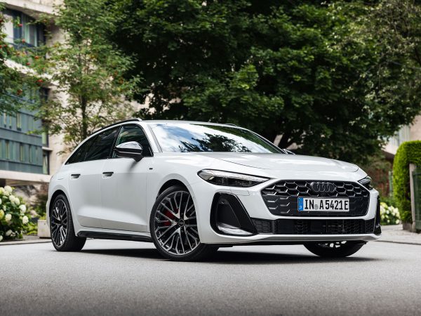 (c) Audi AG
