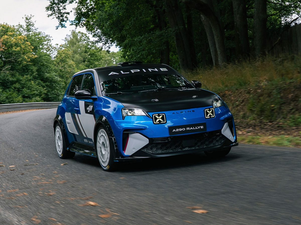 (c) Renault Communications