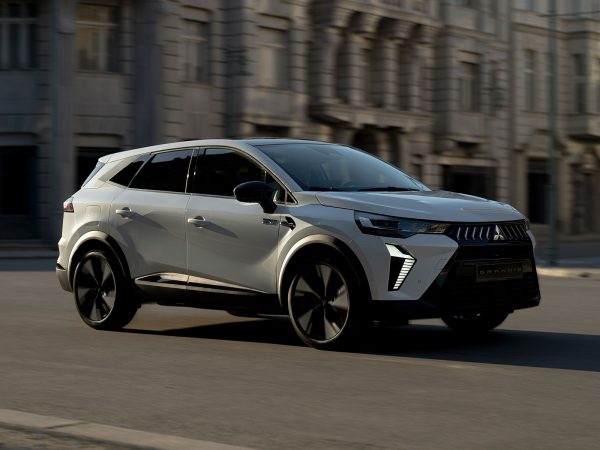 (c) Mitsubishi