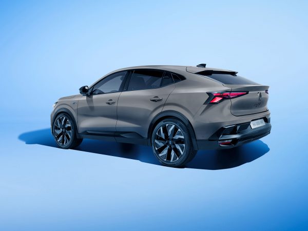 (c) Renault Communications
