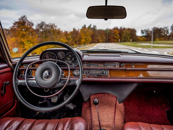 (c) Mercedes-Benz Group