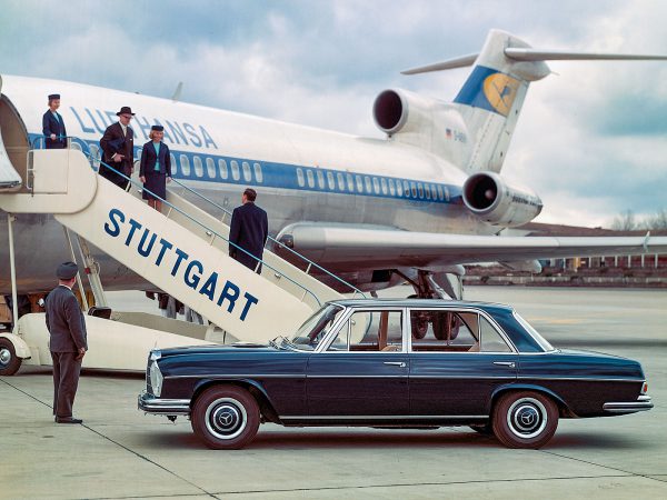 (c) Mercedes-Benz Group