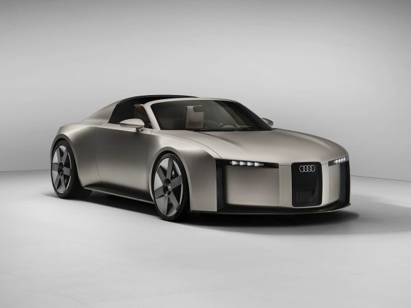 (c) Audi AG