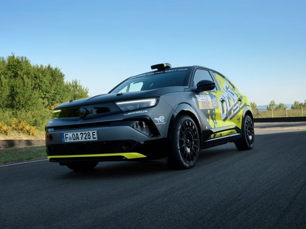 (c) Opel
