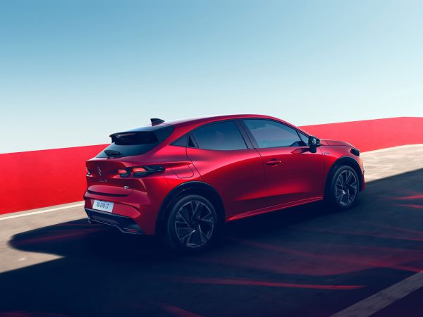 (c) Renault Communications