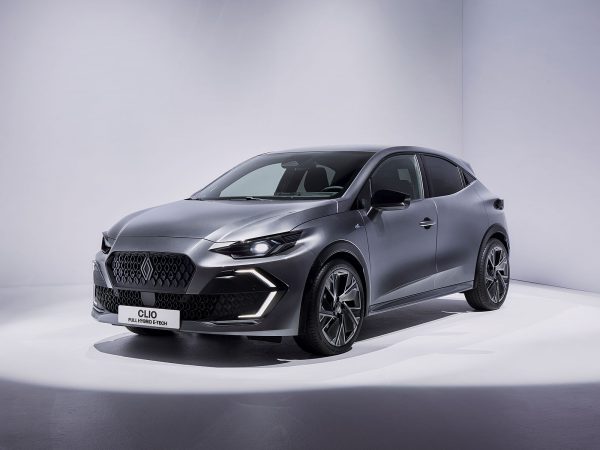 (c) Renault Communications